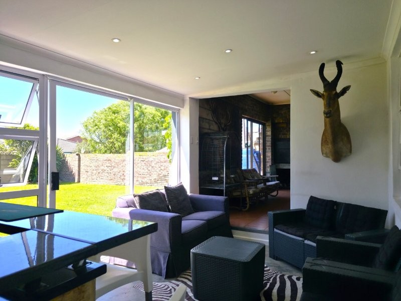3 Bedroom Property for Sale in Wavecrest Eastern Cape
